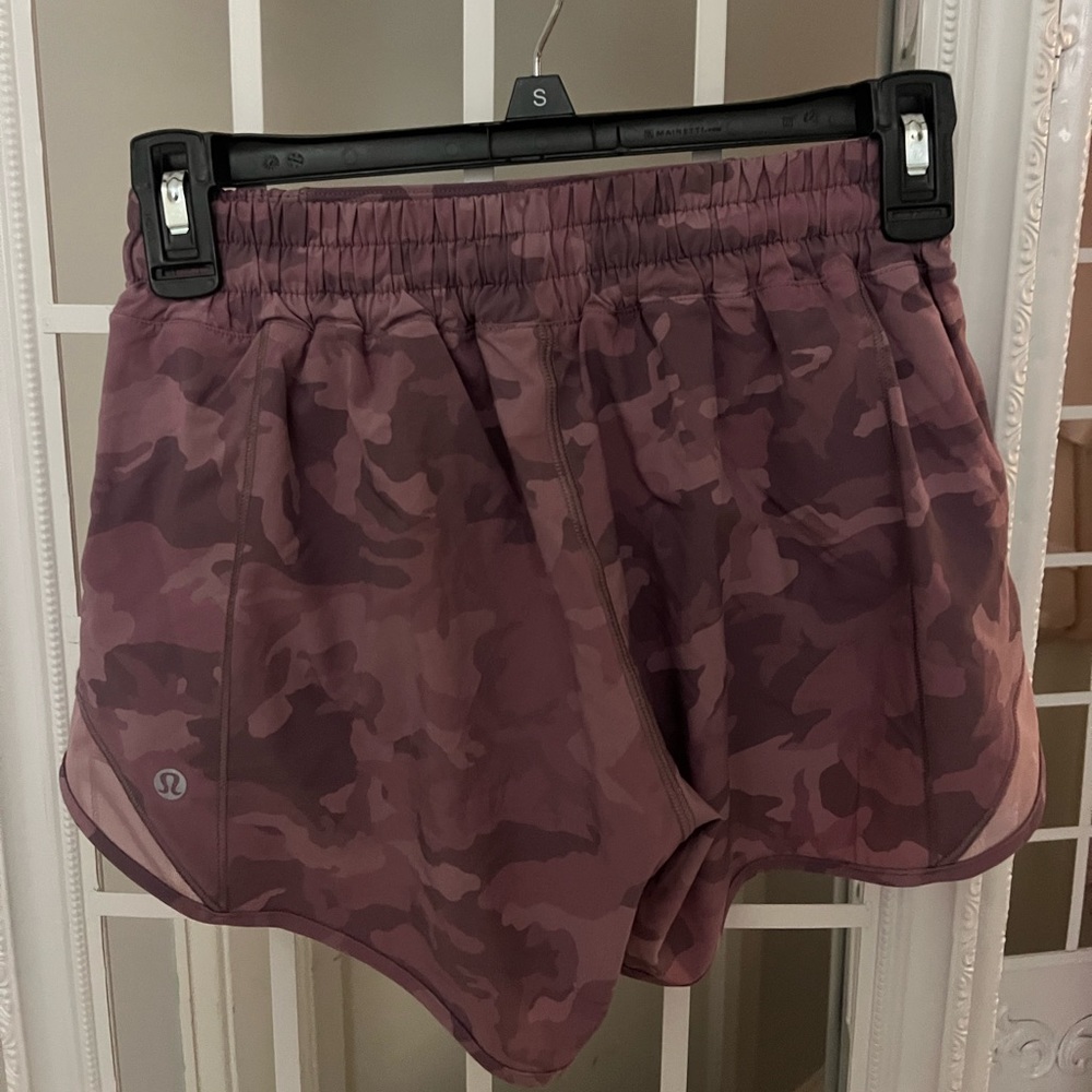 Size 4 Tall Lululemon Shorts